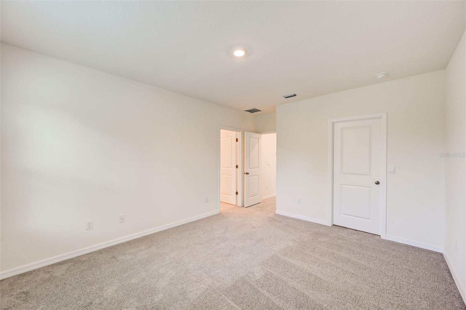 PROMENADE EAST - Residential