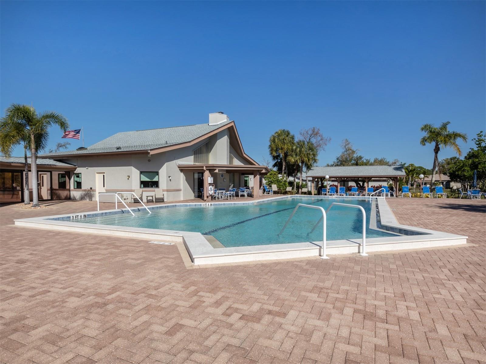 FOXWOOD - Residential