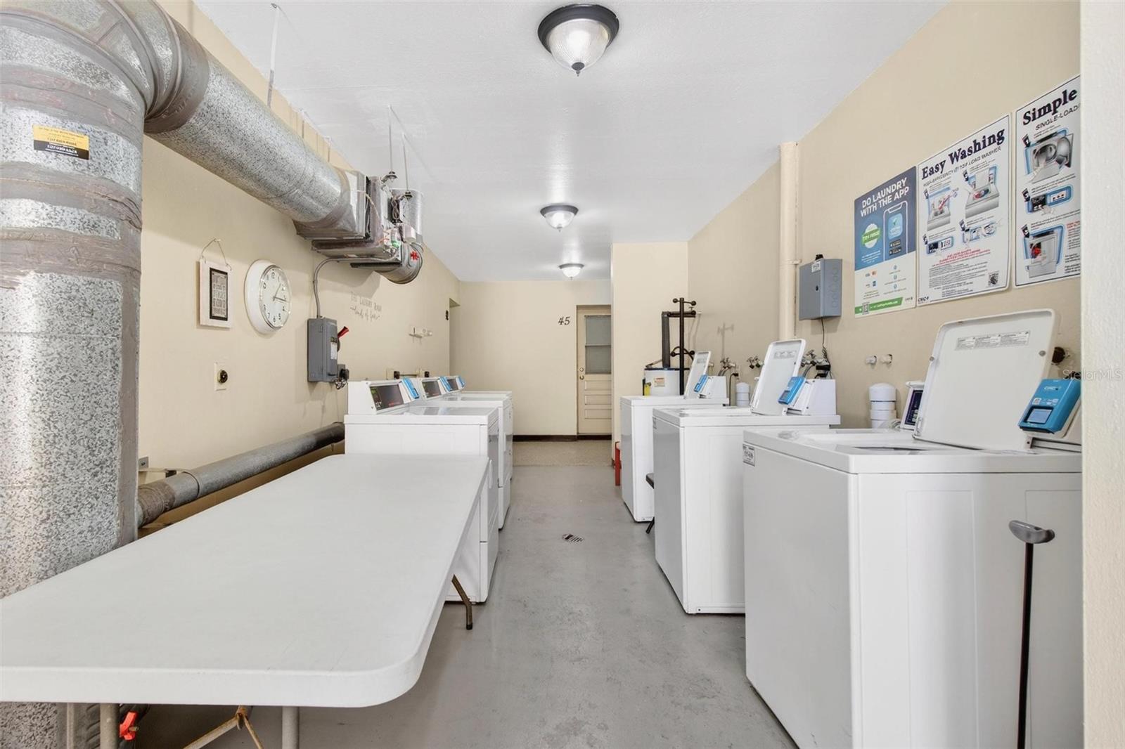 ON TOP OF THE WORLD - Residential