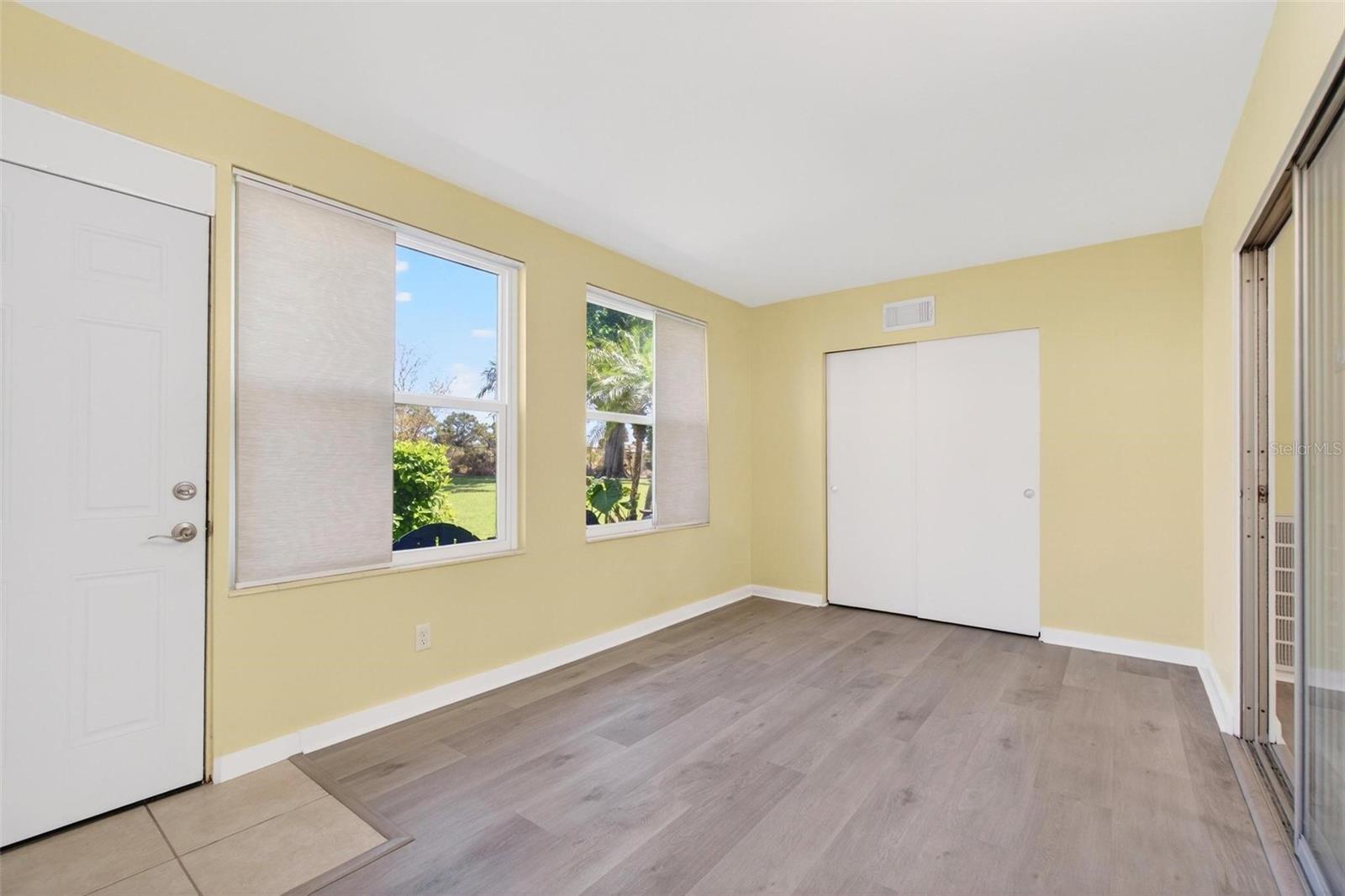 ON TOP OF THE WORLD - Residential