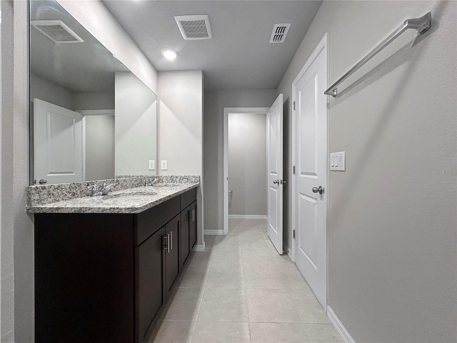 PRESTON OAKS TWNHMS - Residential