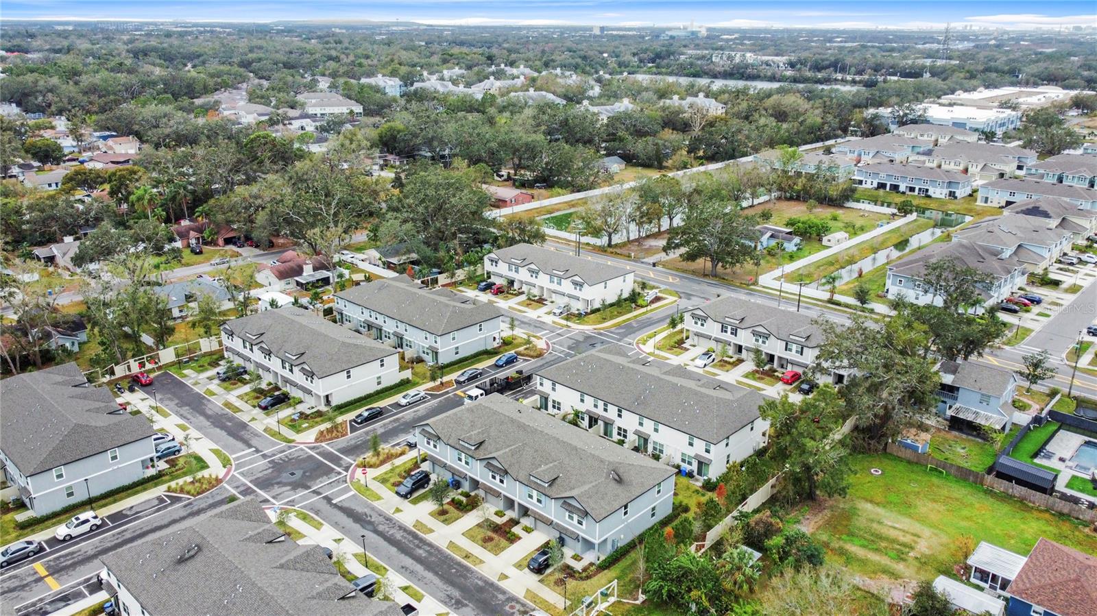 PRESTON OAKS TWNHMS - Residential