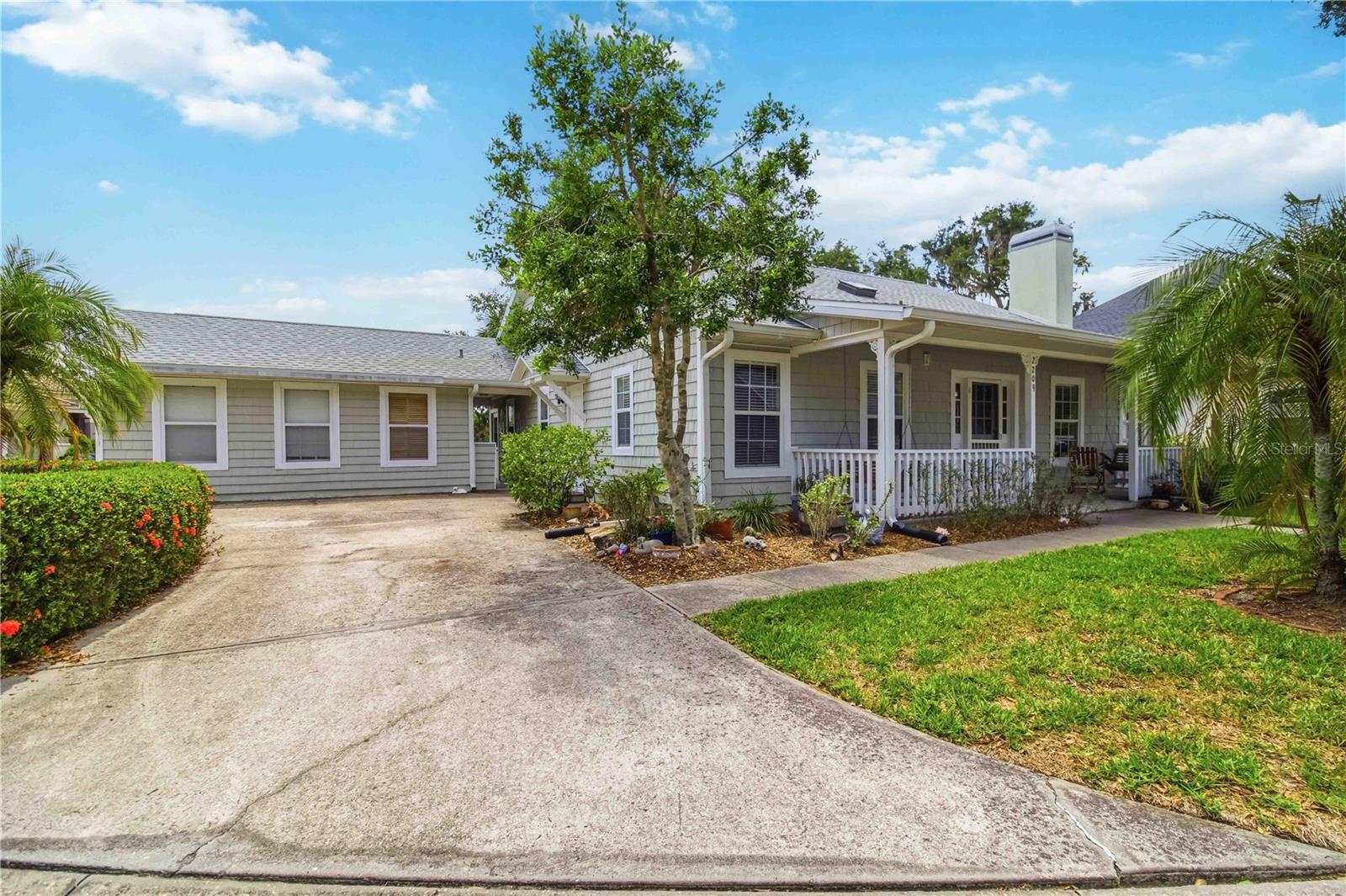 2209 68TH DRIVE E