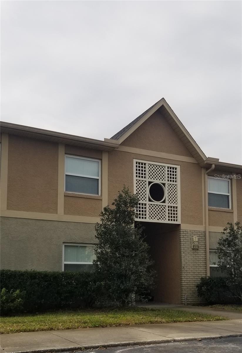 This is the perfect unit to rent and live! Condo with 2 bed and 2 baths. This unit features throughout laminate floor. Spacious kitchen with open view of the dining area. Screened patio. Enjoy Living at Hawthorne Village. Centrally located. Minutes to everything: Schools, Airport, Turnpike, major highways, Disney, Sea World, Universal Studios and major Theme Park, Attractions and shopping areas. The community has many amenities to enjoy, Community Pool, Clubhouse, Fitness Center, Tennis Courts, Basketball Court and Playgrounds