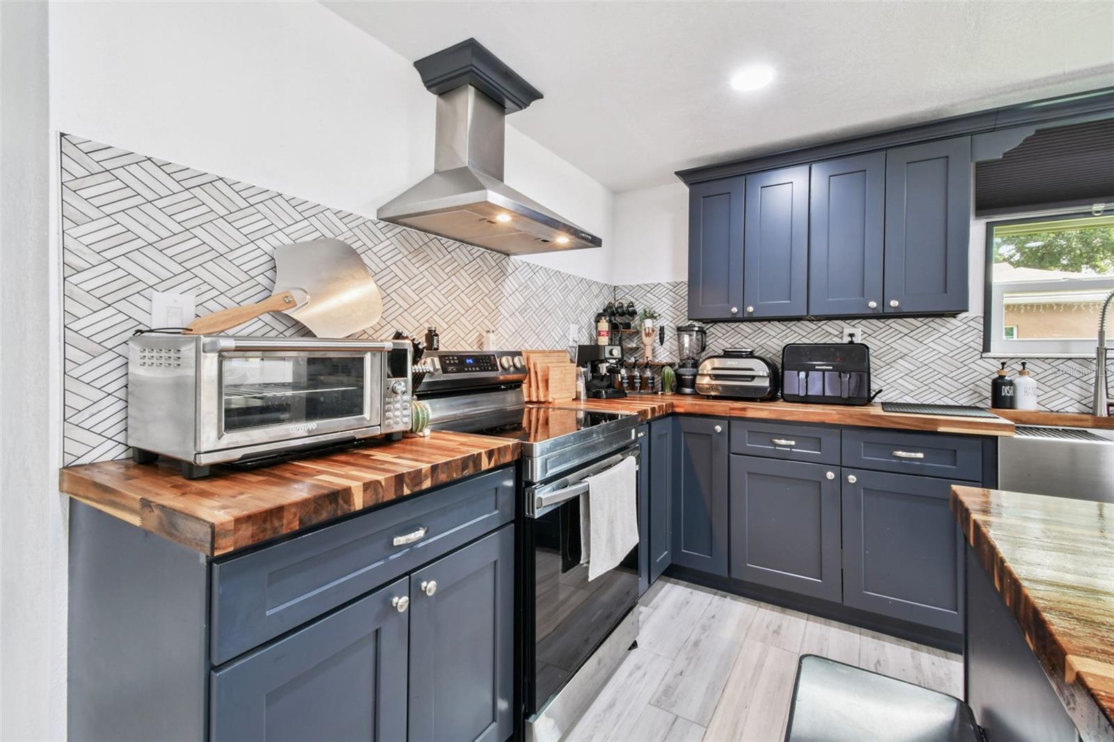 JOHNSON JOHNSTON & EDWARDS - Residential