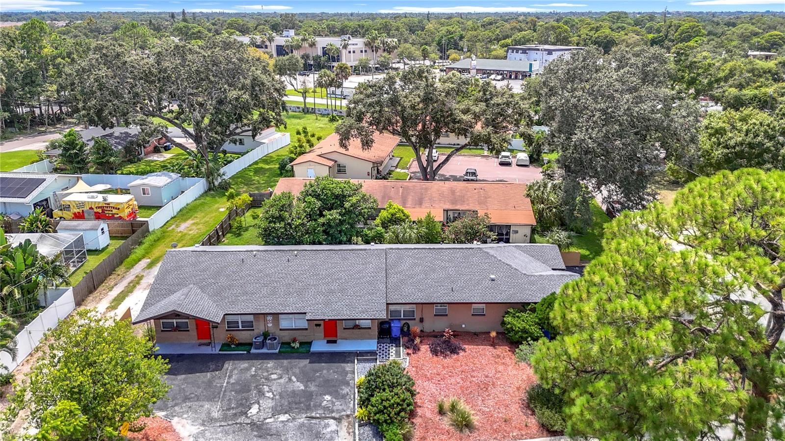 139 NE JEFFERSON CIRCLE N