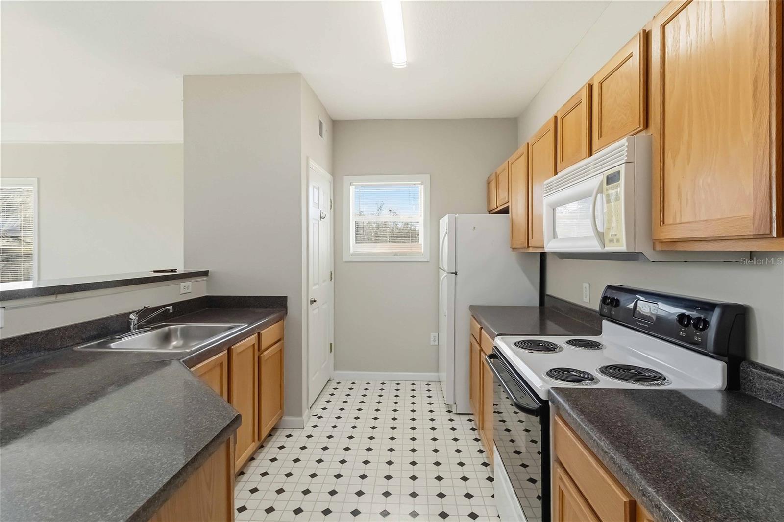 THE PALMS OF CORTEZ - Residential