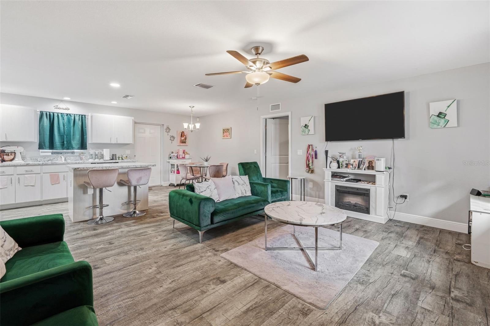 409 BRIDLE PATH