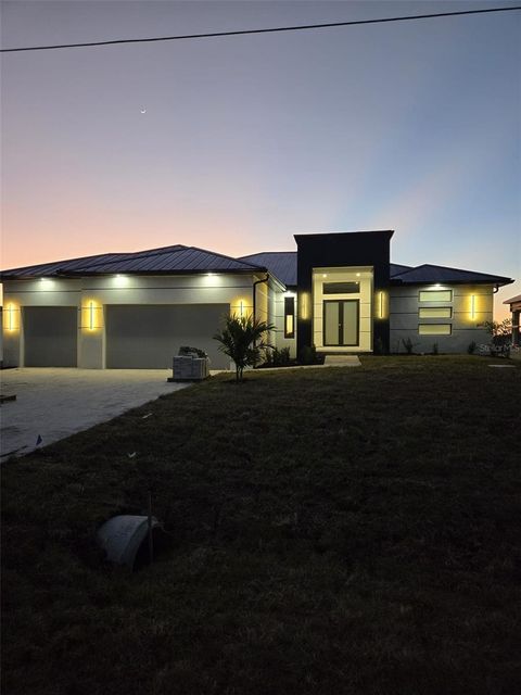 A home in PORT CHARLOTTE