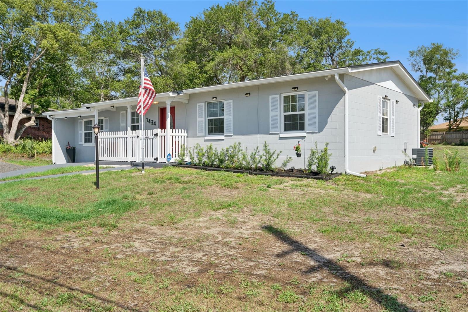1434 DELTONA BOULEVARD