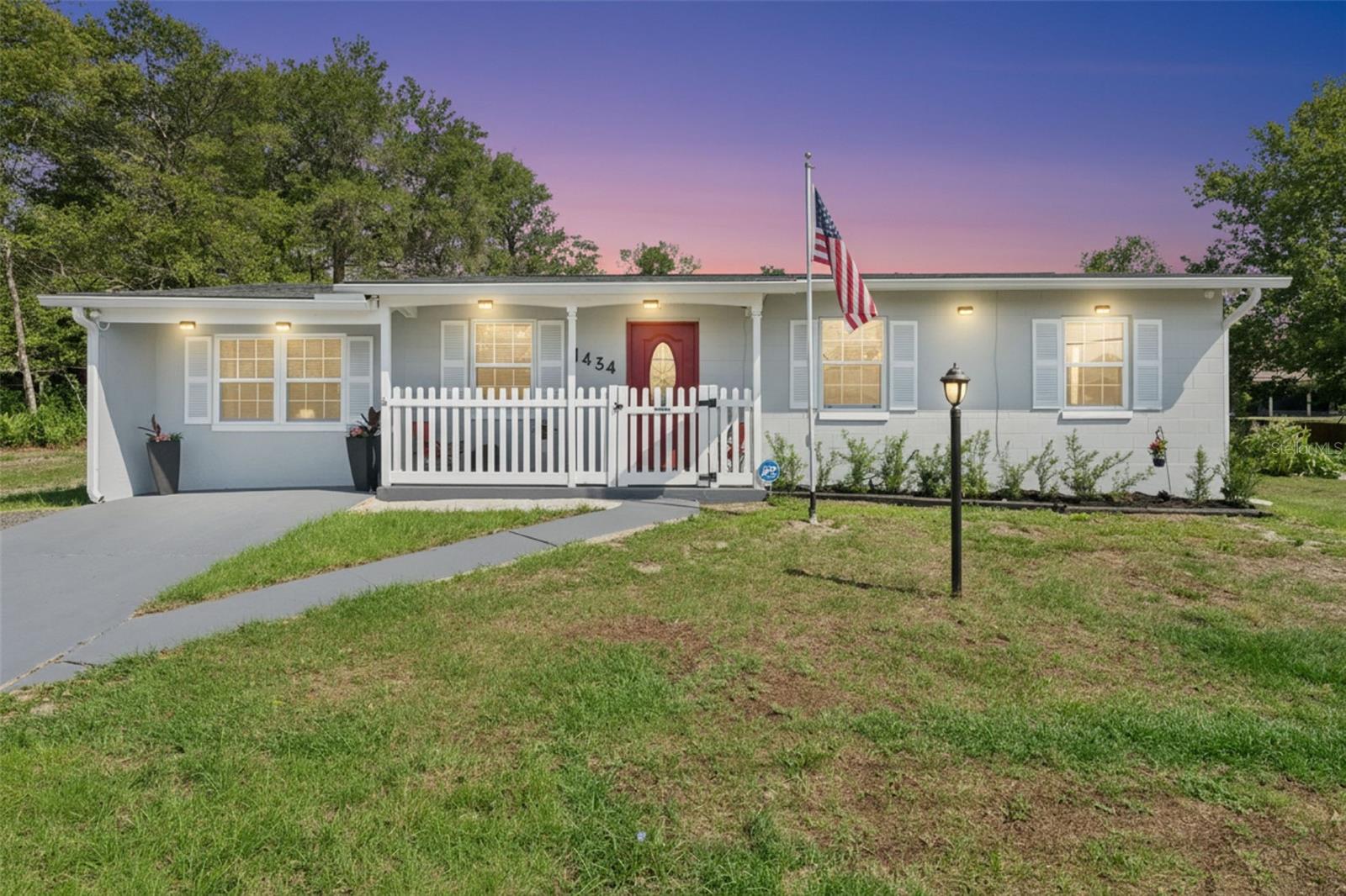 1434 DELTONA BOULEVARD
