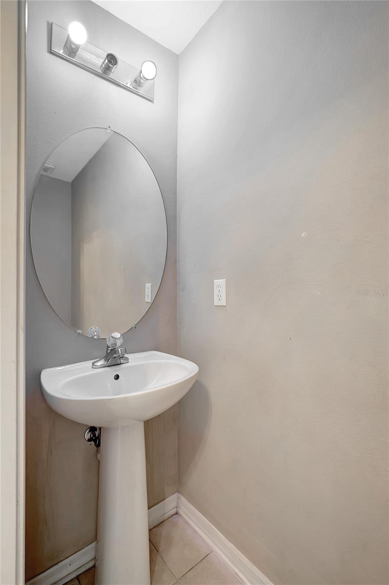 6842 DARTMOUTH HILL STREET