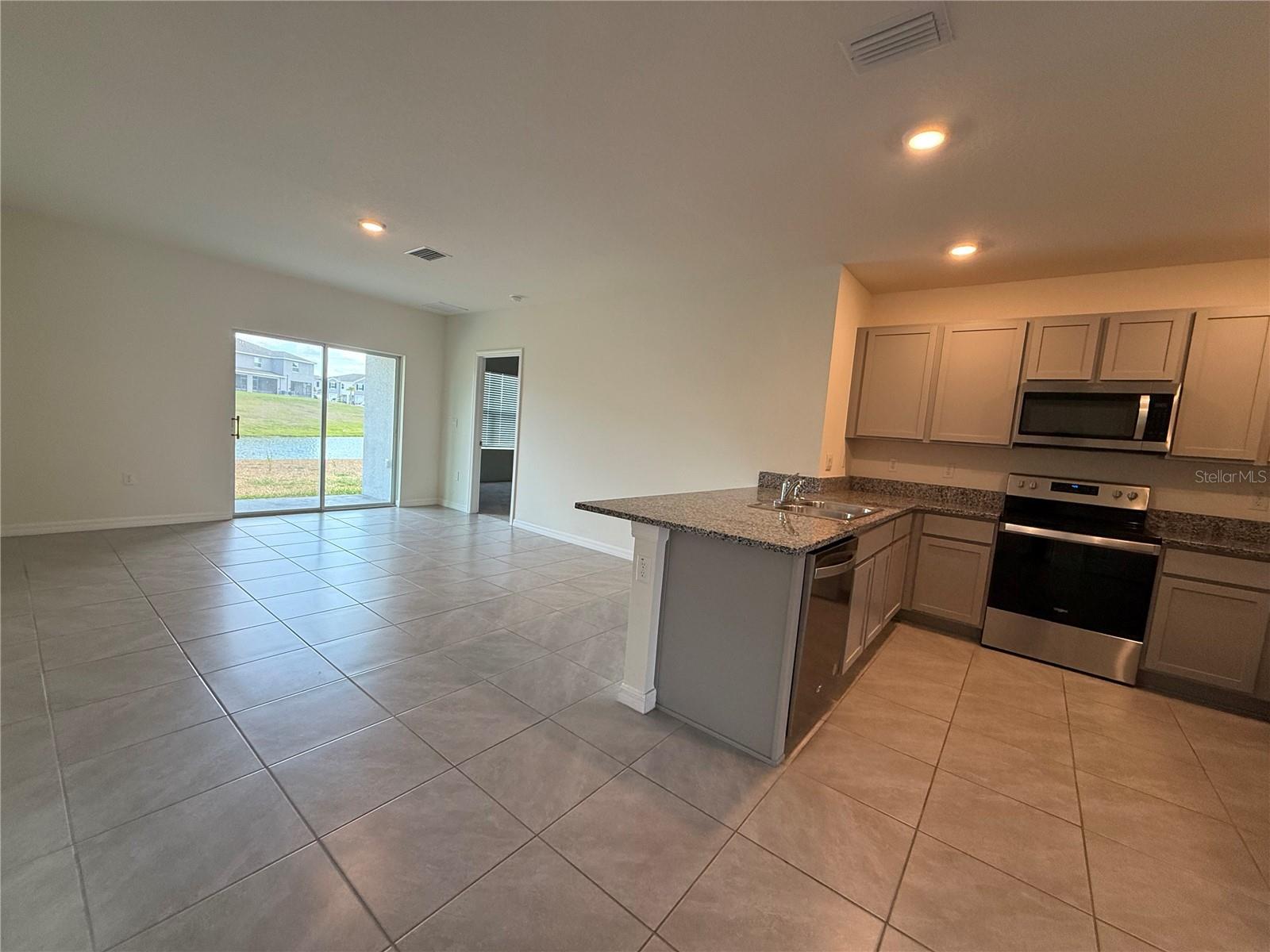 VARREA PH 1 - Residential Lease