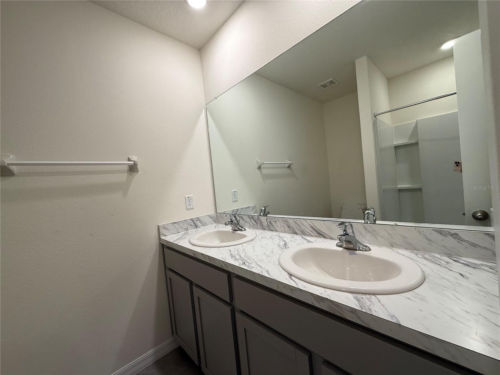 VARREA PH 1 - Residential Lease