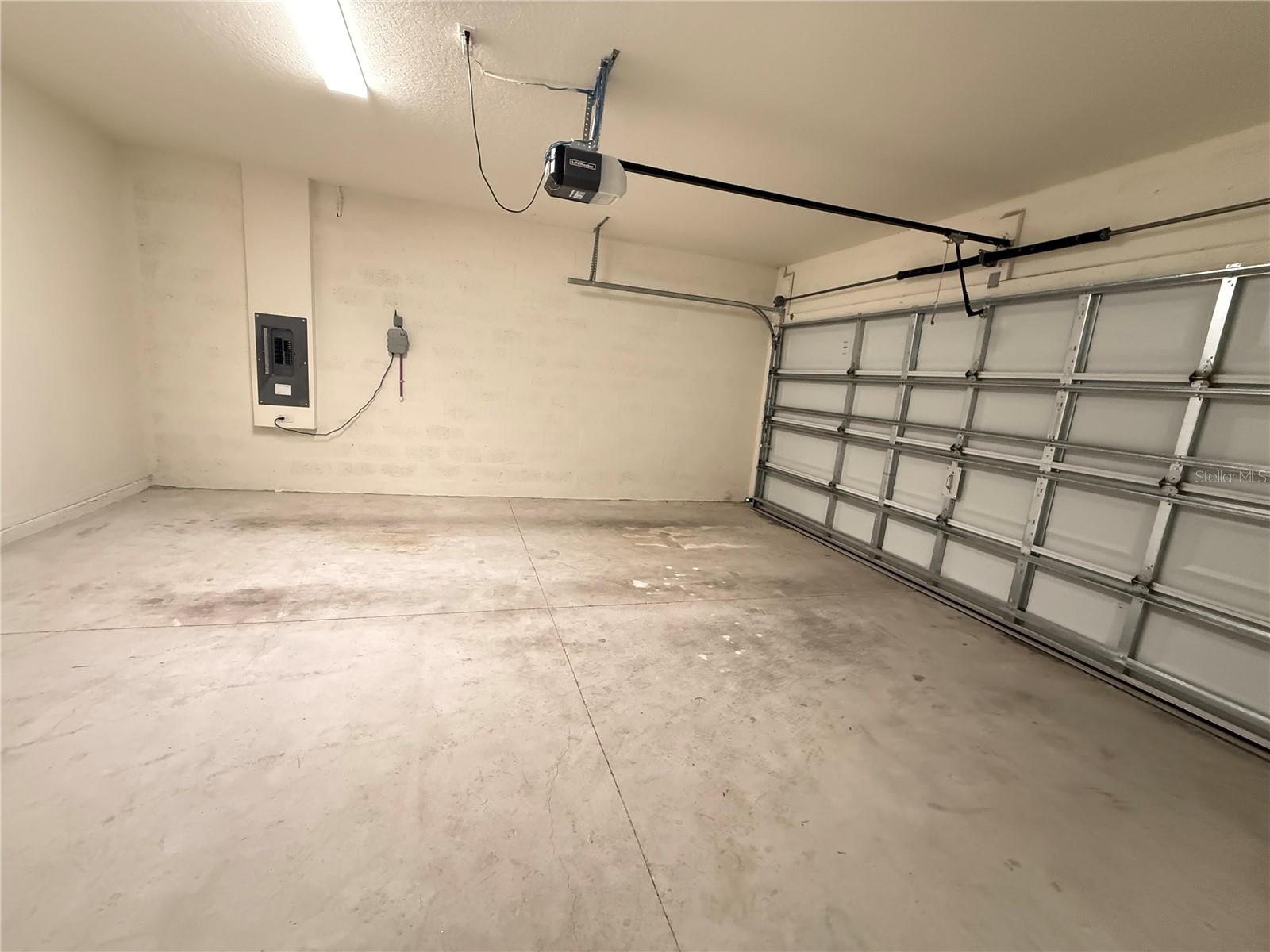 VARREA PH 1 - Residential Lease