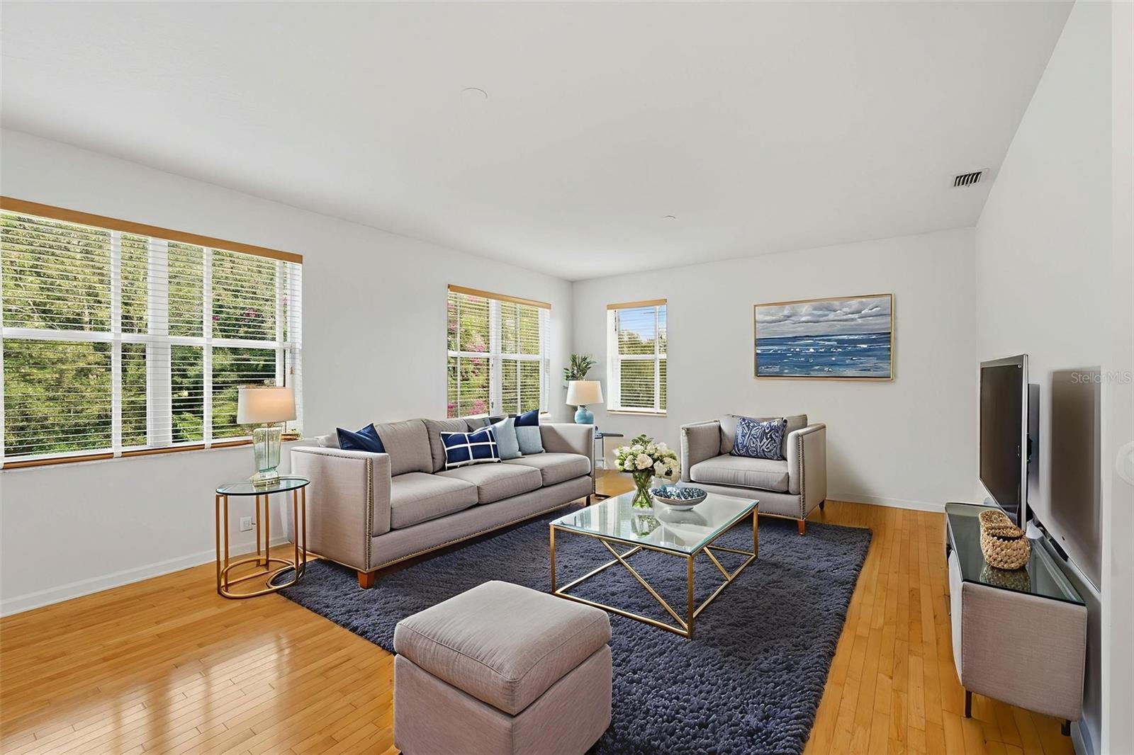 HAWKSNEST - Residential