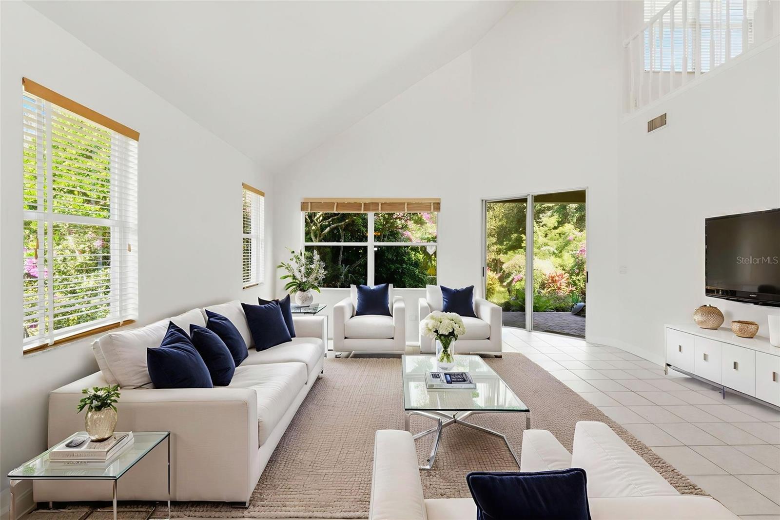 HAWKSNEST - Residential