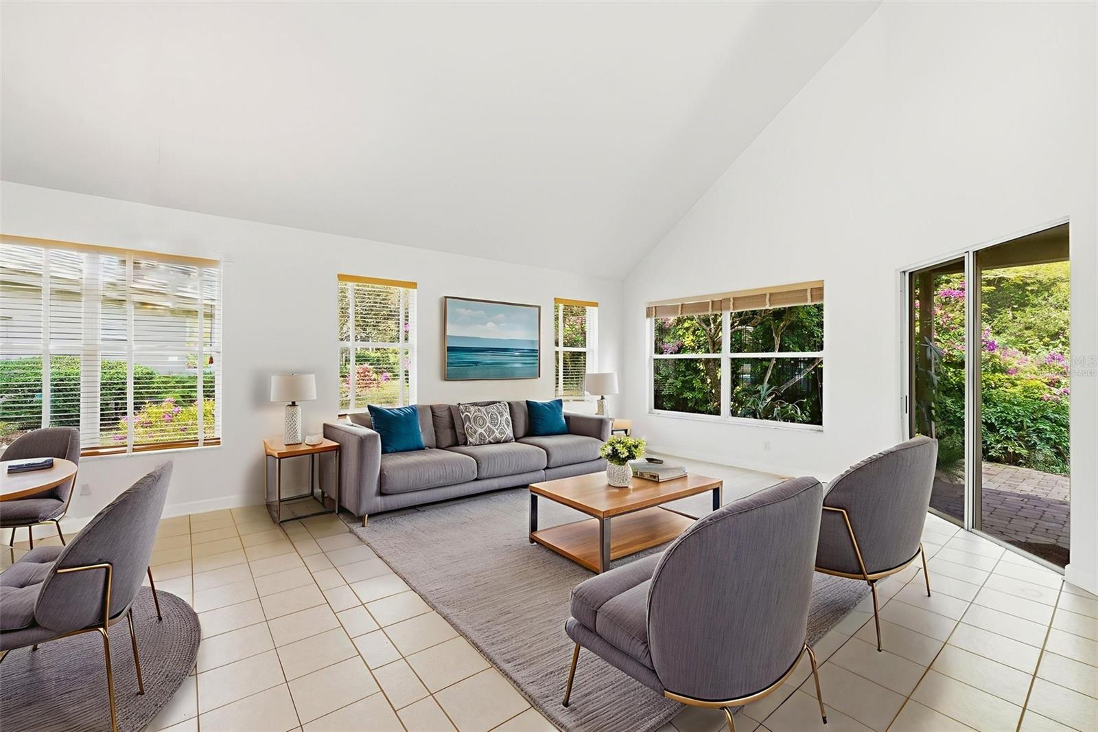 HAWKSNEST - Residential