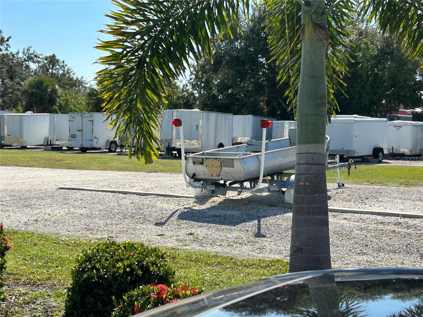 HOLIDAY TRAVEL PARK ENGLEWOOD - Land