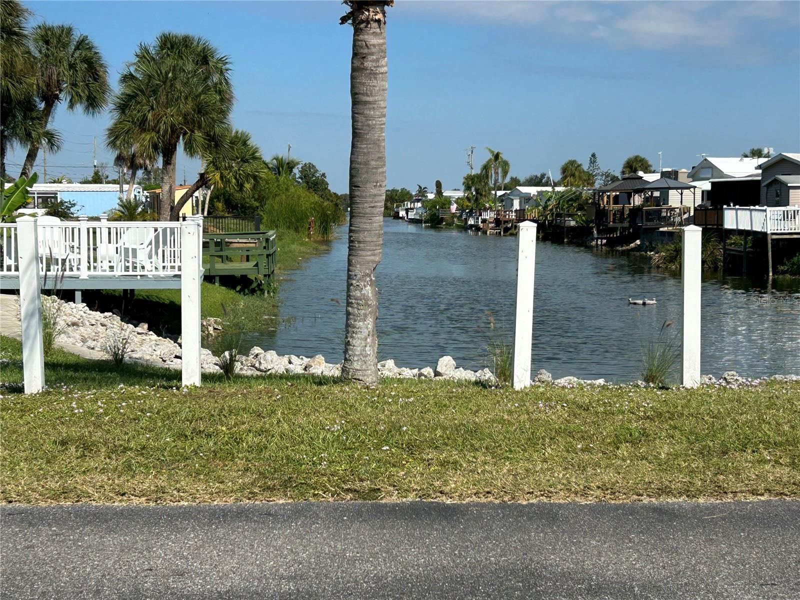 HOLIDAY TRAVEL PARK ENGLEWOOD - Land