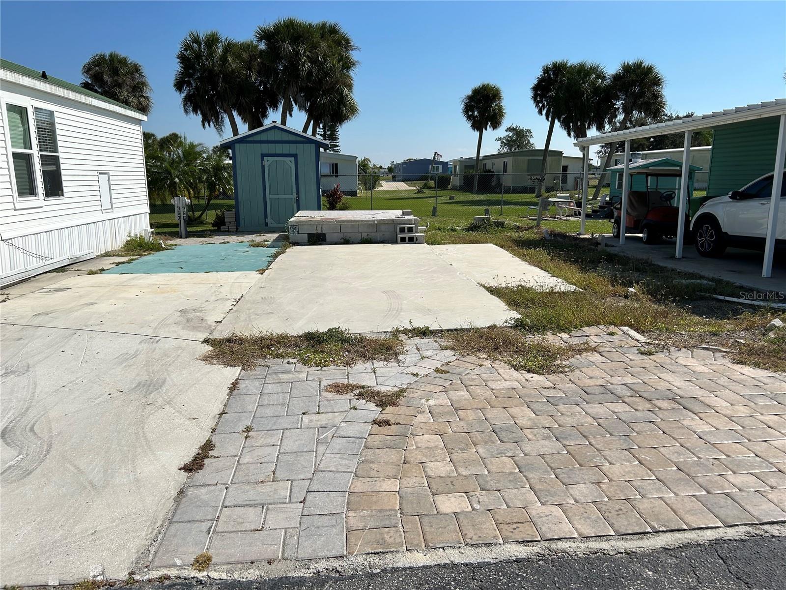 HOLIDAY TRAVEL PARK ENGLEWOOD - Land