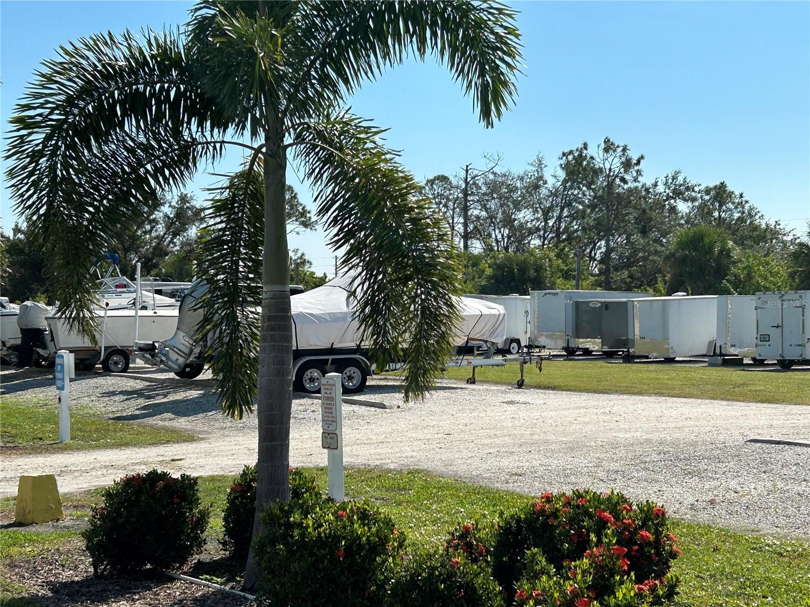 HOLIDAY TRAVEL PARK ENGLEWOOD - Land