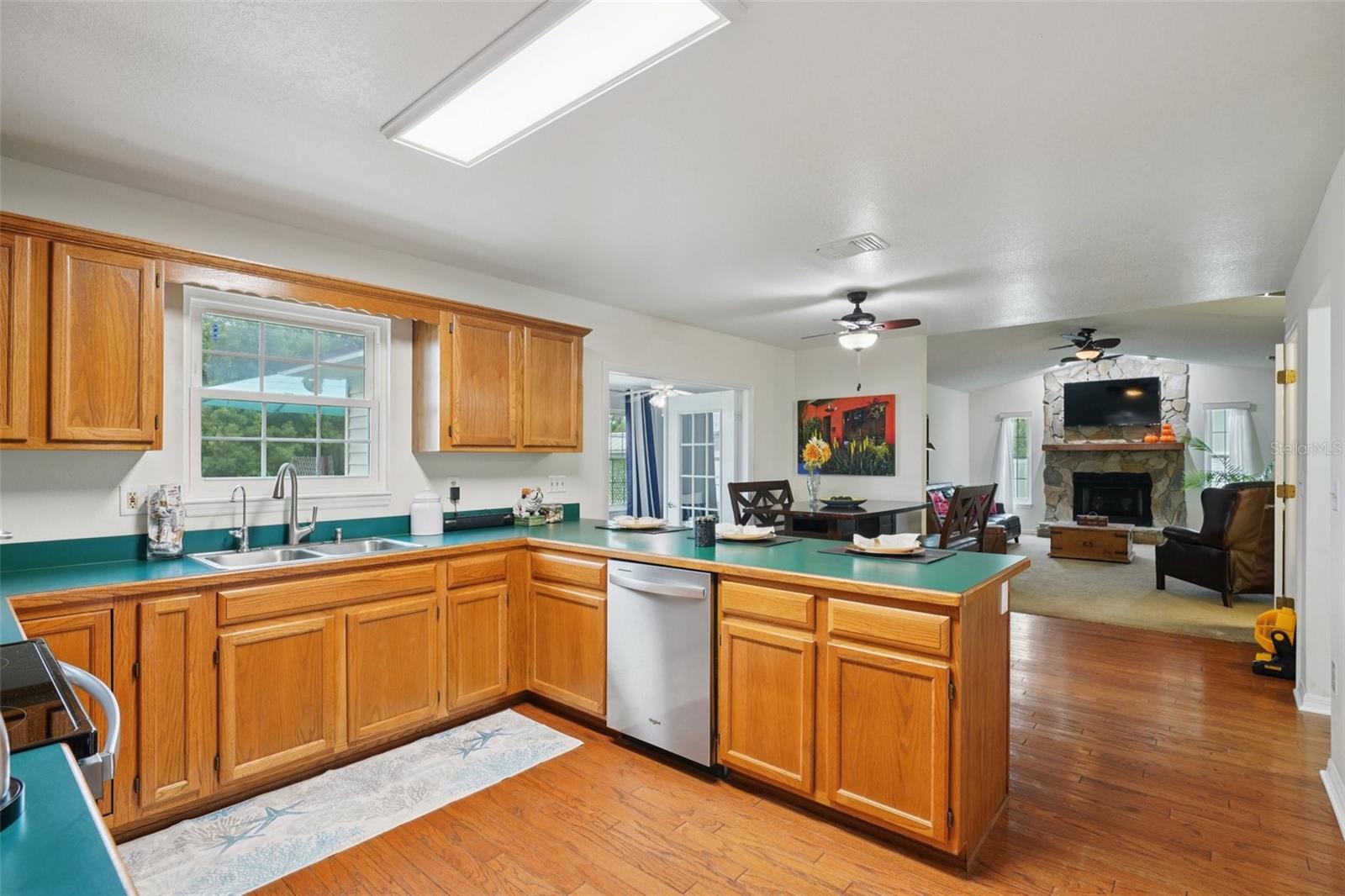 PARKSIDE SOUTH - Residential