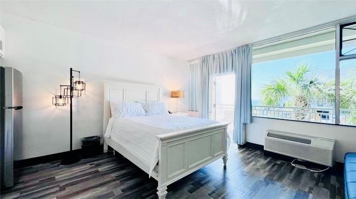 ISLAND RESORT AT MARINERS CLUB - Residential