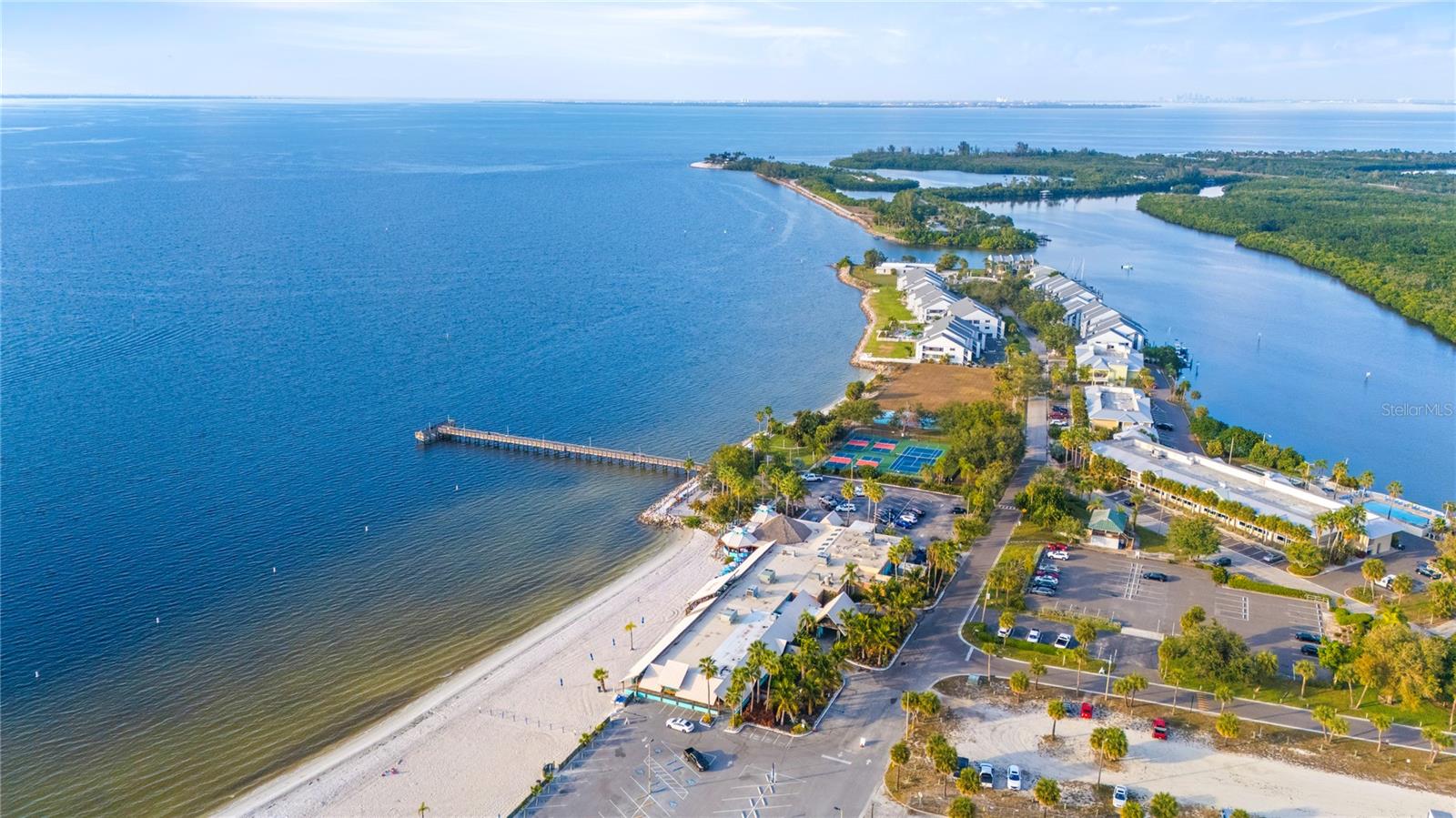 ISLAND RESORT AT MARINERS CLUB - Residential