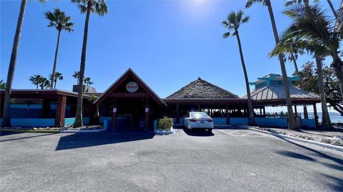 ISLAND RESORT AT MARINERS CLUB - Residential