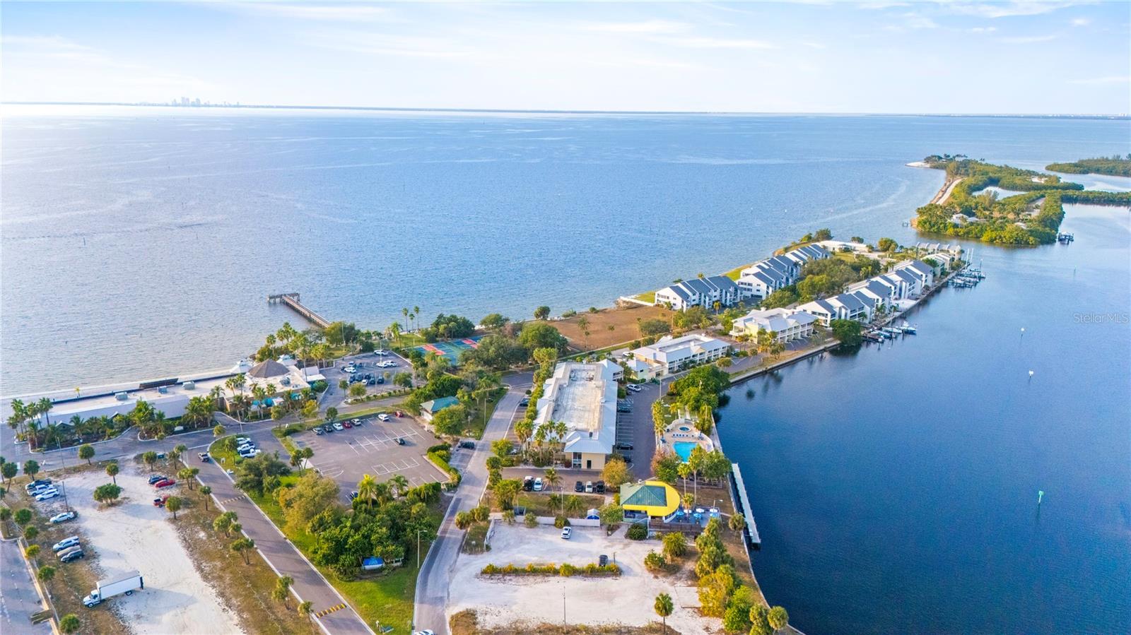 ISLAND RESORT AT MARINERS CLUB - Residential