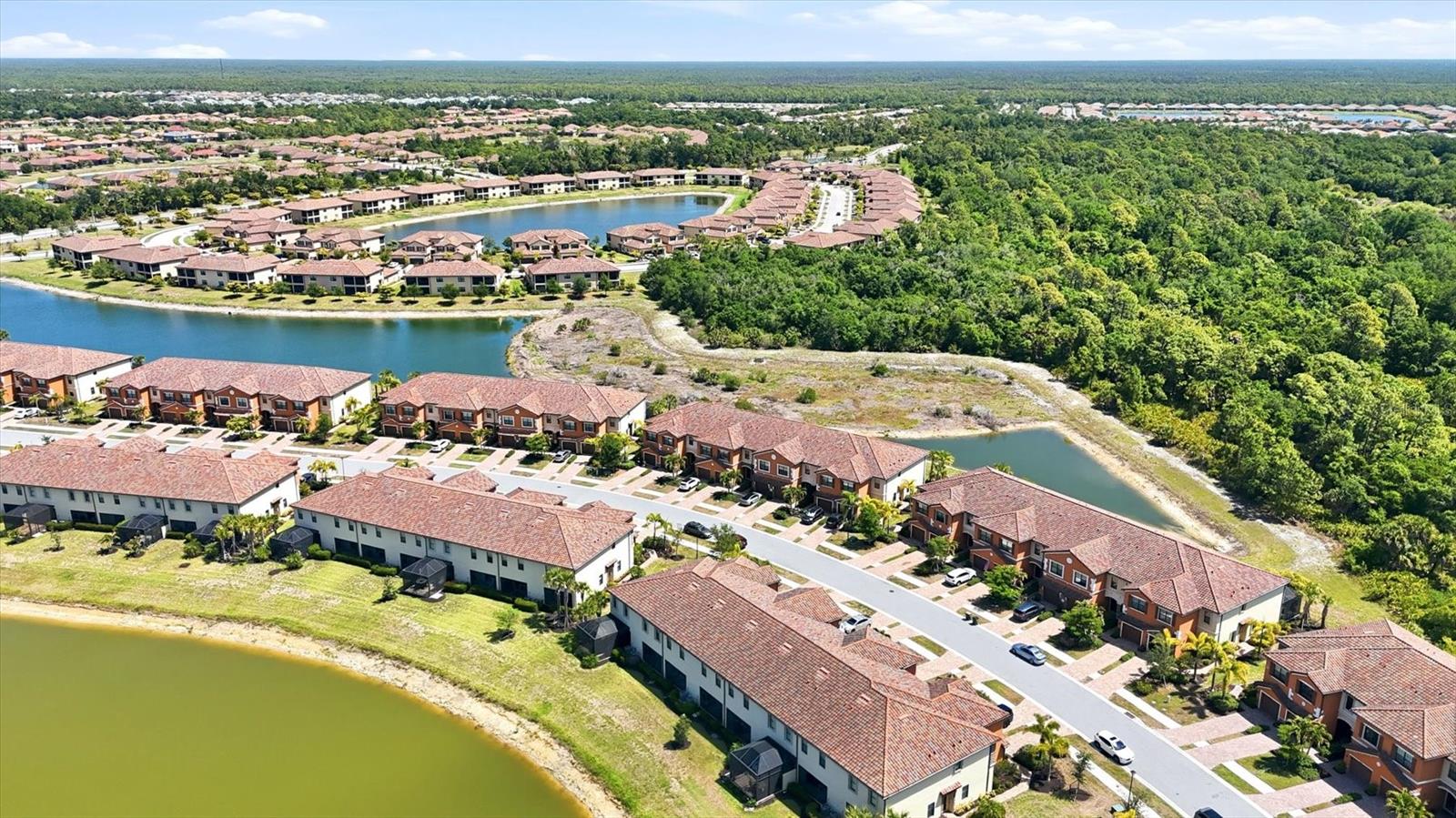 GRAN PARADISO TWNHMS 1B - Residential