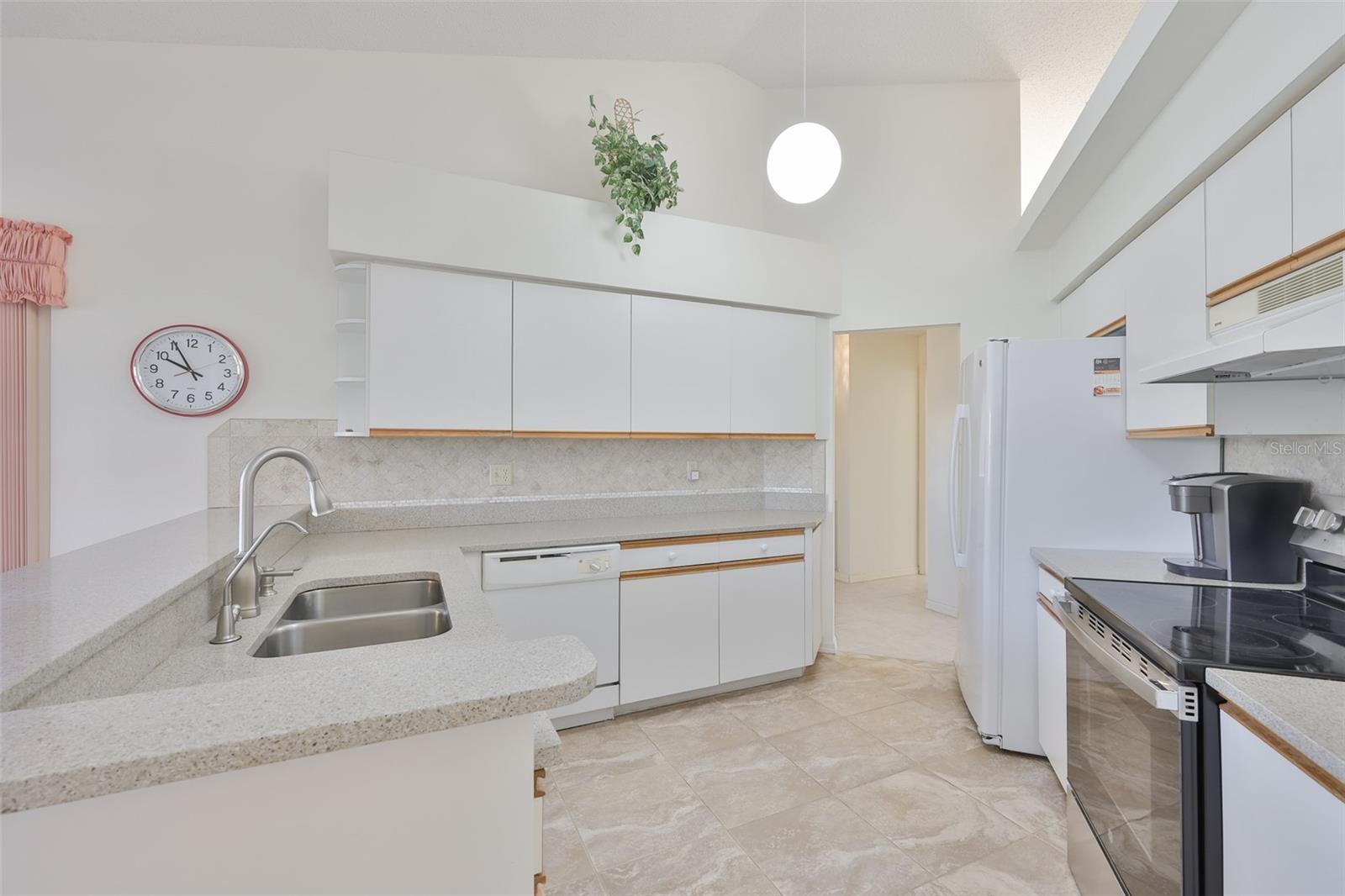 SUN CITY CENTER UNIT 52 - Residential