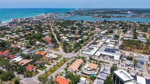525 BARCELONA AVENUE 207 VENICE FL 34285