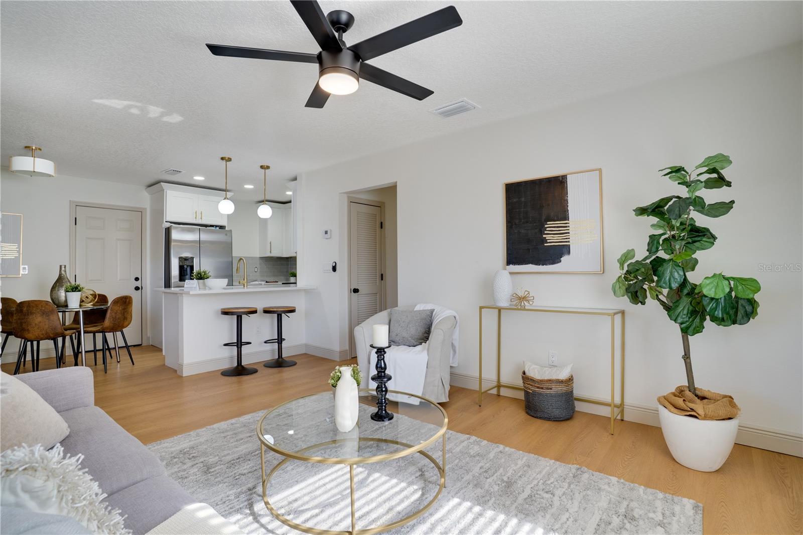 AVONDALE ESTATES - Residential