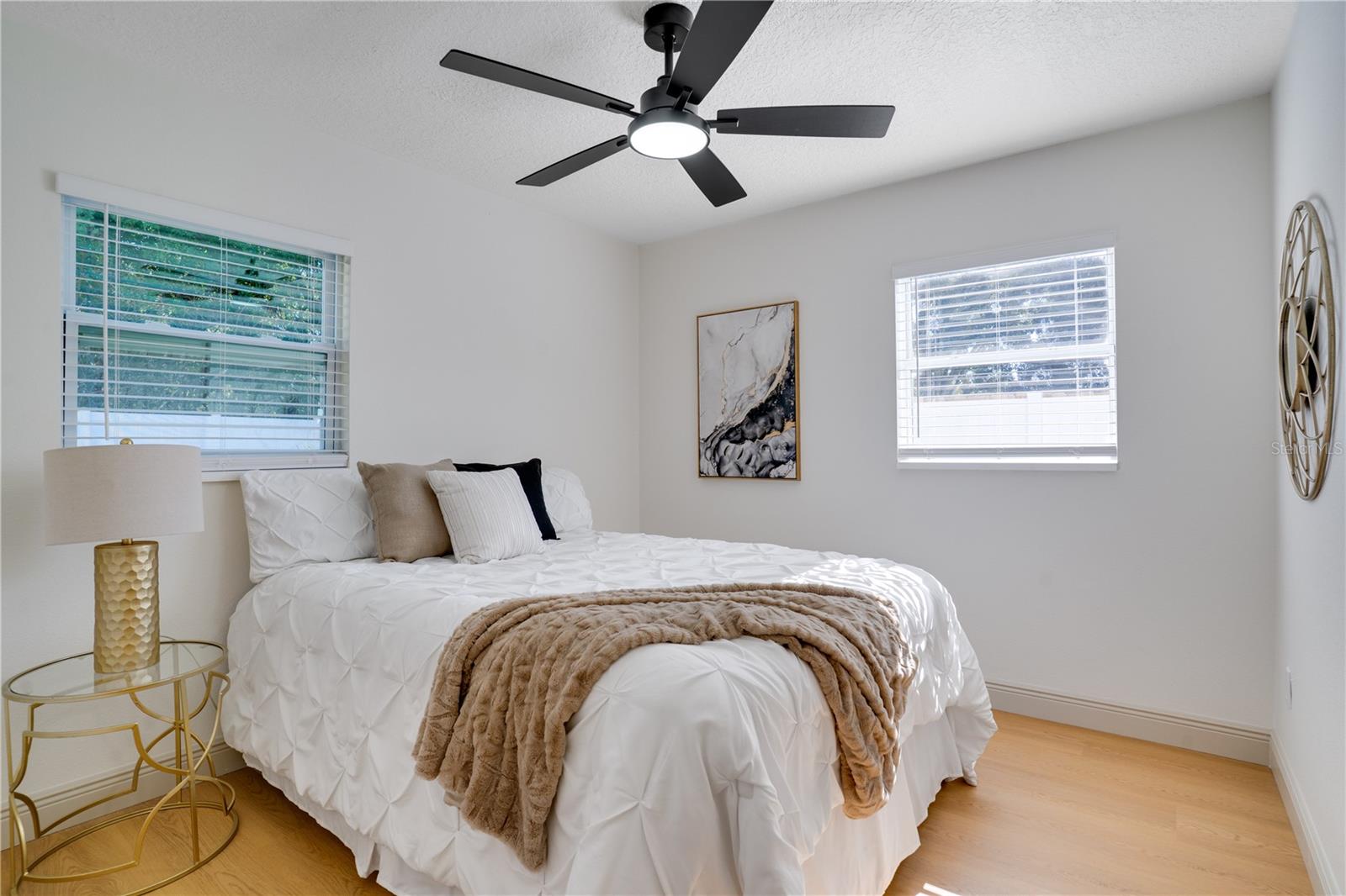 AVONDALE ESTATES - Residential