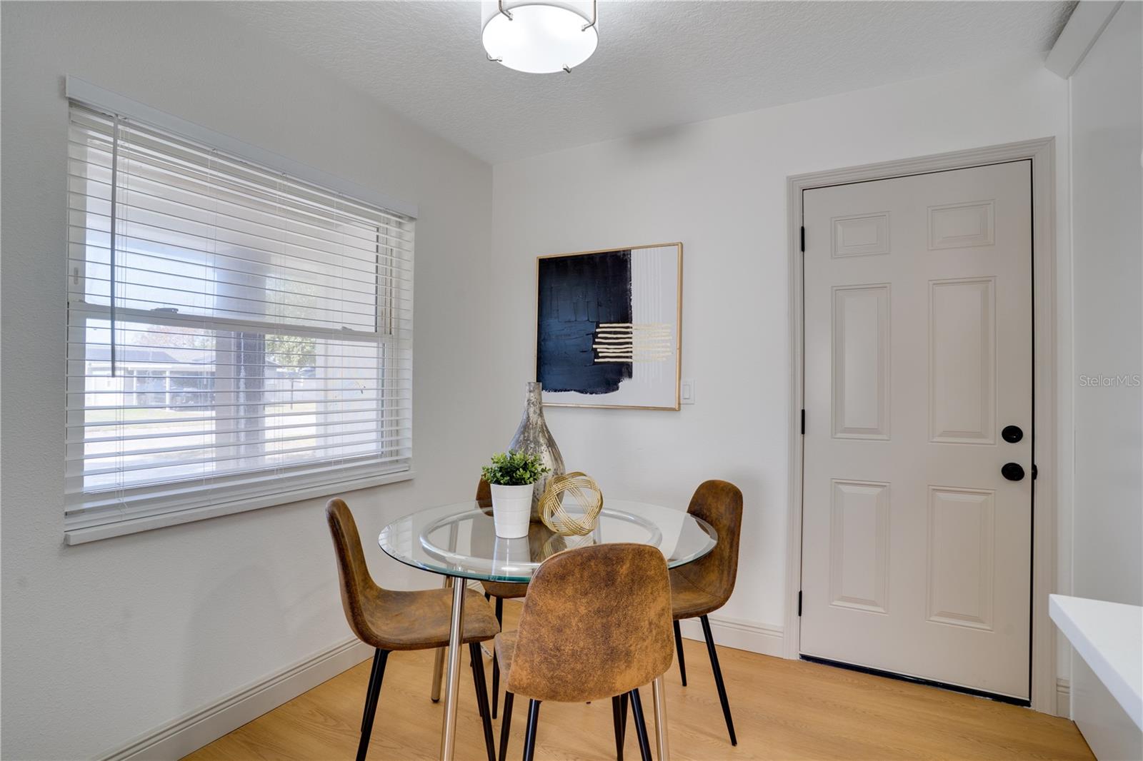 AVONDALE ESTATES - Residential