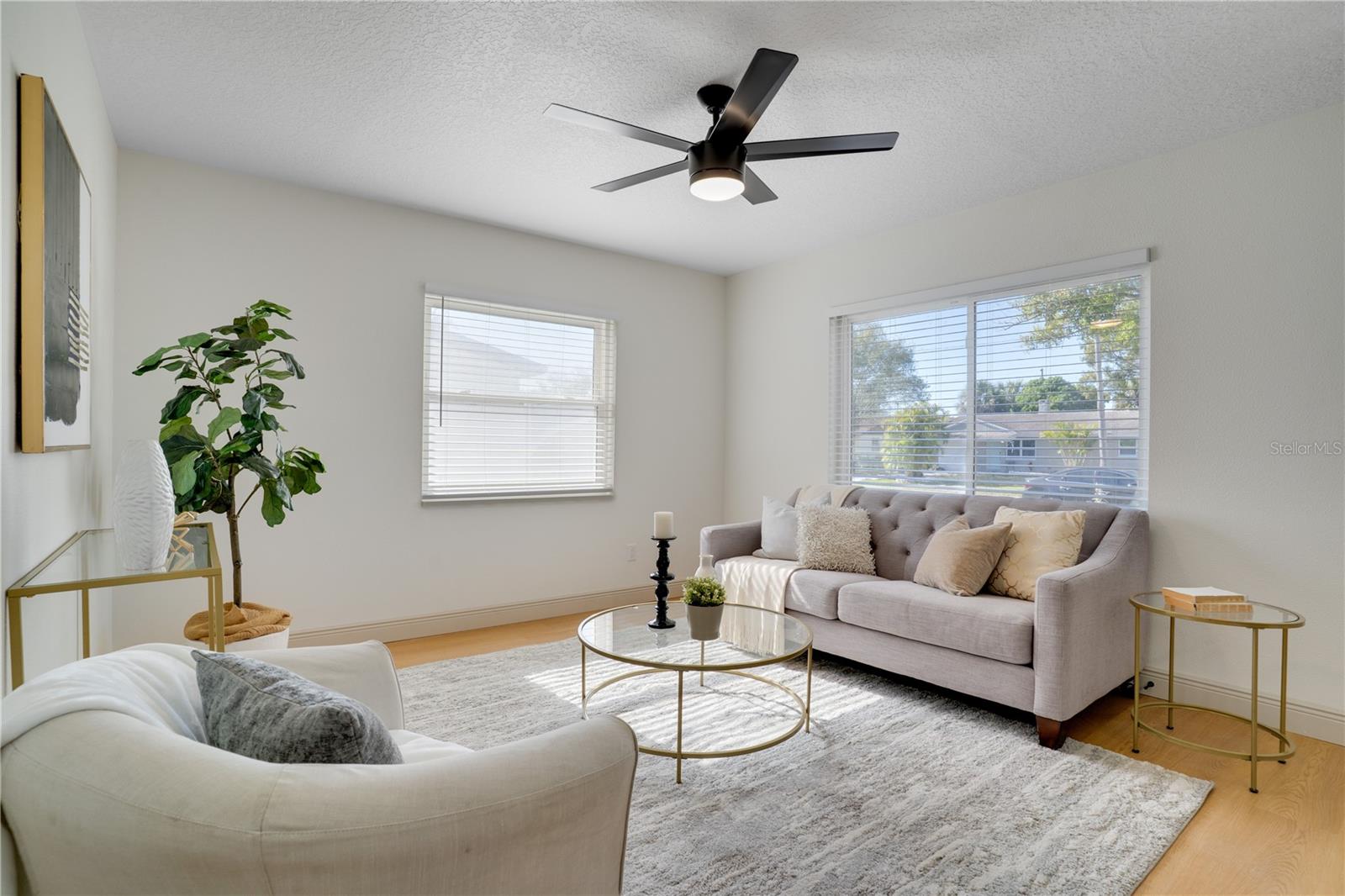 AVONDALE ESTATES - Residential