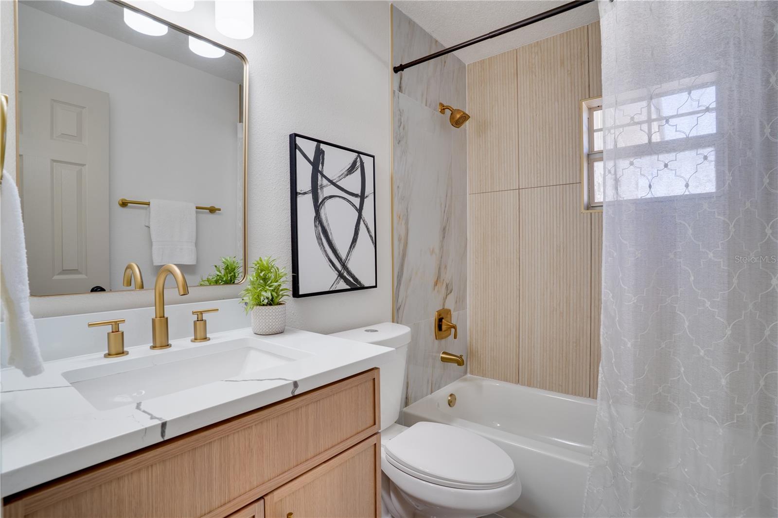 AVONDALE ESTATES - Residential