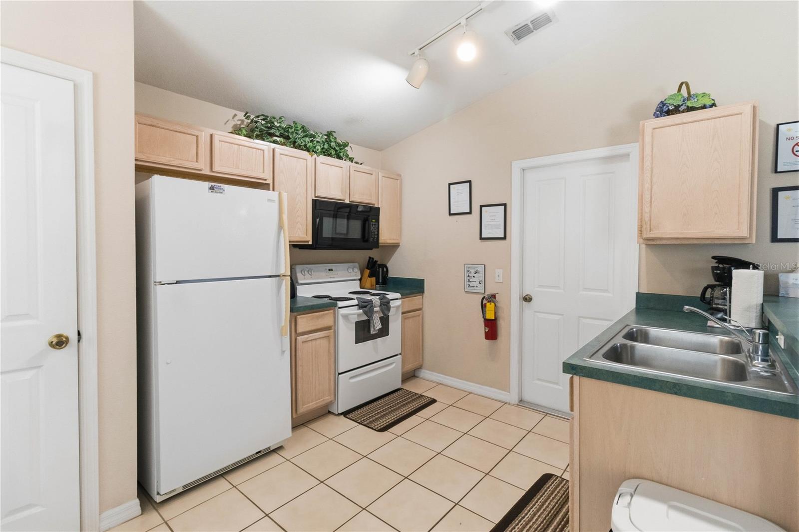 RESERVE AT TOWN CENTER - Residential