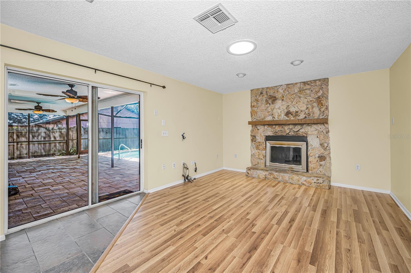 ARBOR GLEN PH TWO - Residential