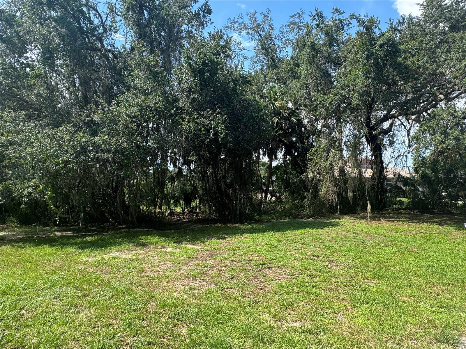 Embrace the Florida lifestyle! This large lot offers the perfect opportunity to build your dream home in a location that truly has it all. Surrounded by Old Florida charm, this boater’s paradise is just minutes from the Homosassa River, the Gulf, and the springs. Ideal for fishing, scalloping, and year-round water adventures. Enjoy a dog-friendly neighborhood where you can walk, bike, and explore nearby waterfront restaurants, bars, and marinas. For even more fun, an optional social membership is available, offering access to a resort-style swimming pool, clubhouse, pickleball and tennis courts, dog park, playground, and regular community events. Live where others vacation and create your own piece of paradise right here on Florida’s Nature Coast.