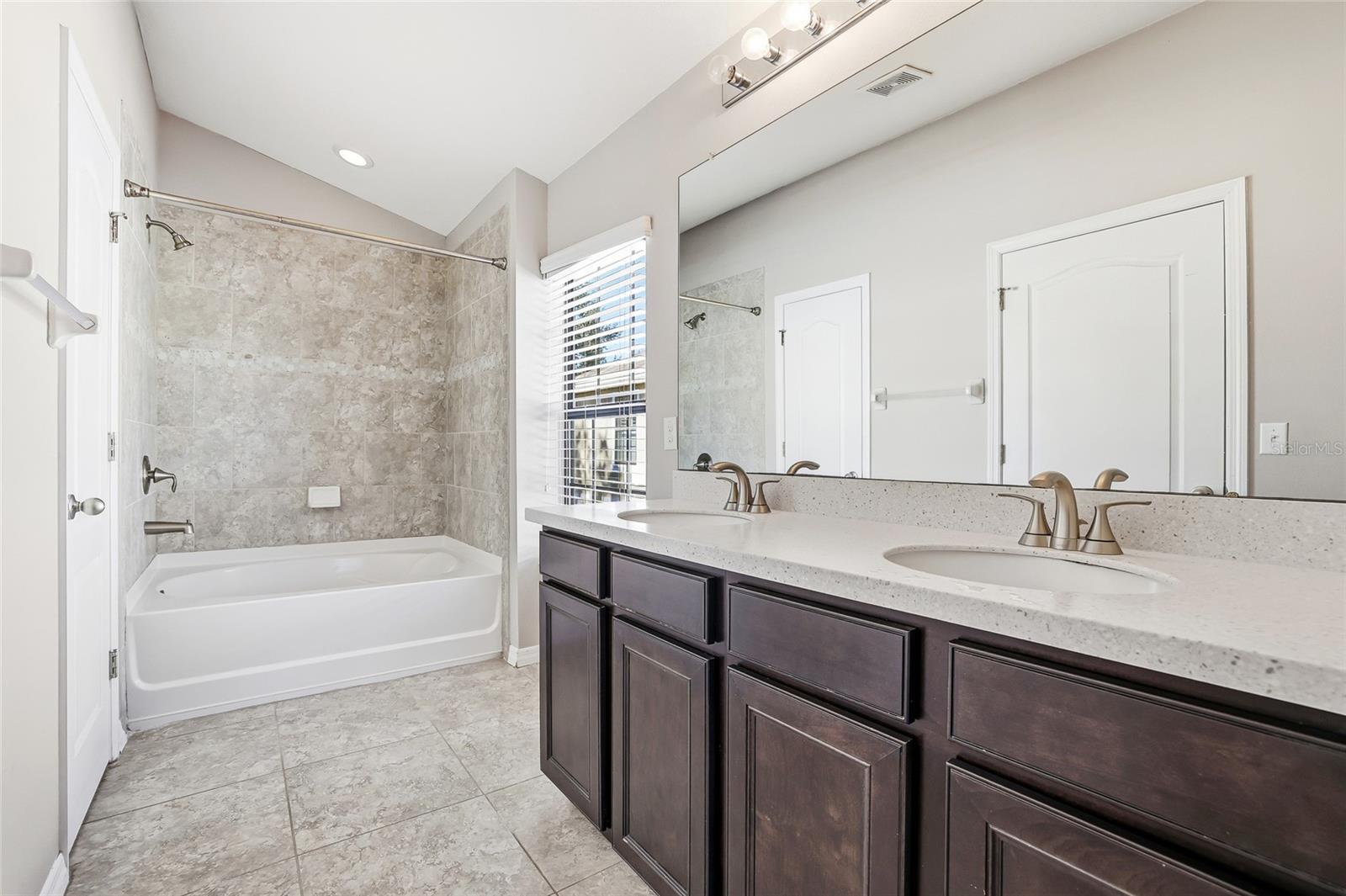 FISHHAWK RANCH PH 2 TR 1 - Residential