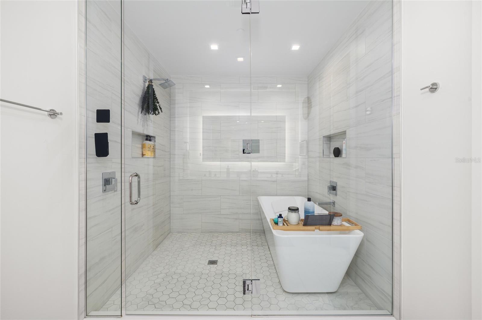 MARINA POINTE EAST - Residential