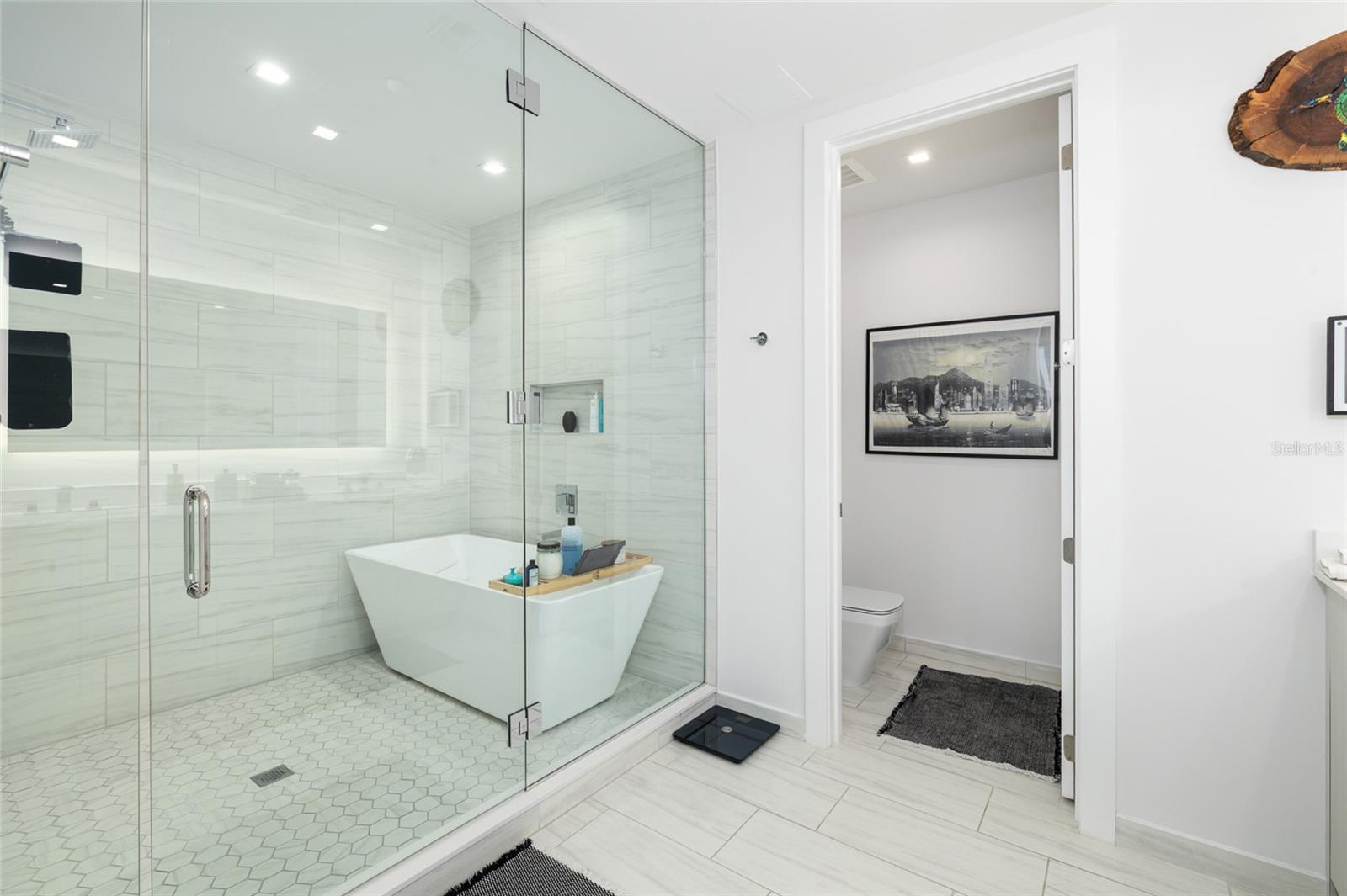 MARINA POINTE EAST - Residential