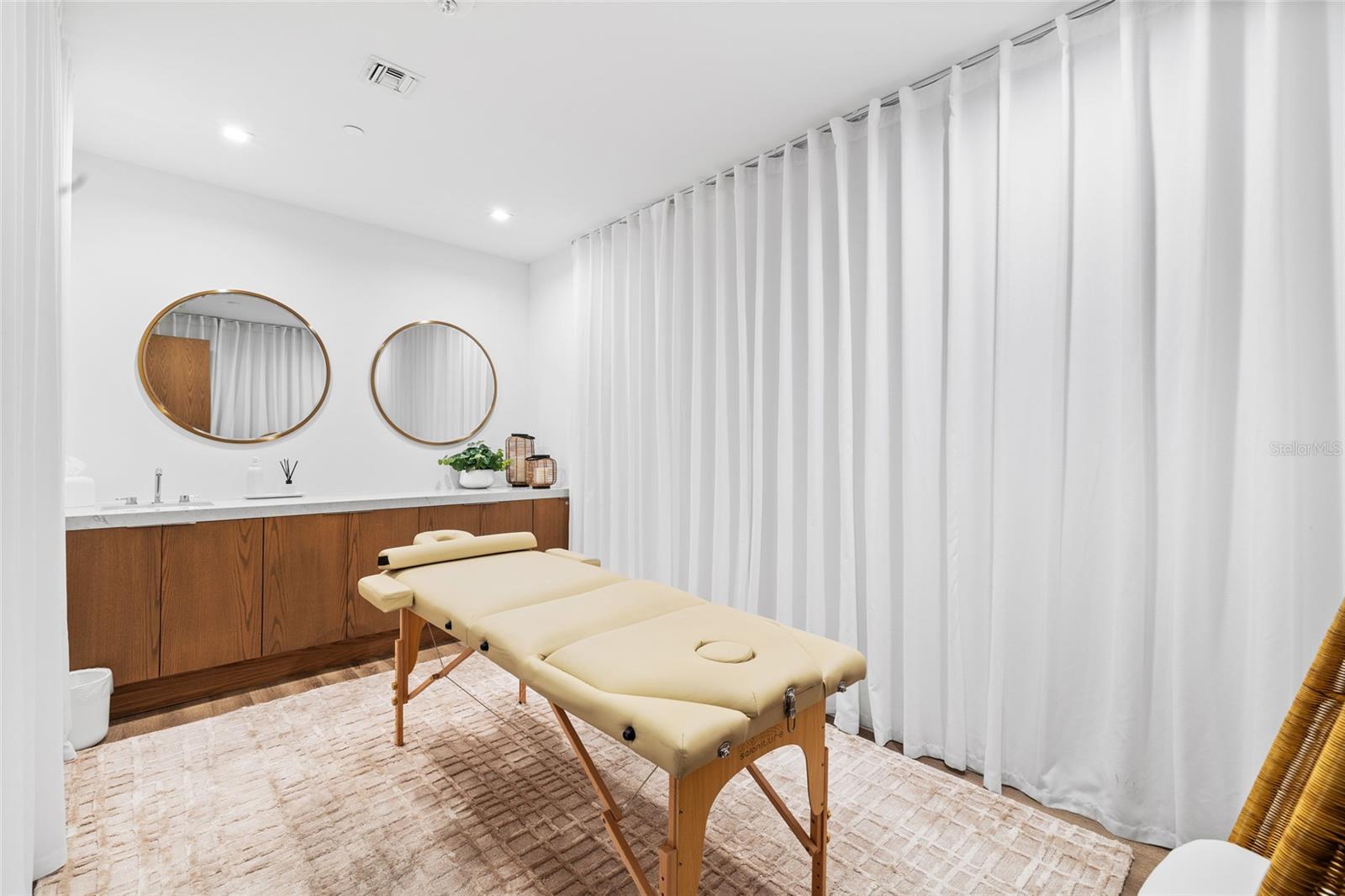 MARINA POINTE EAST - Residential