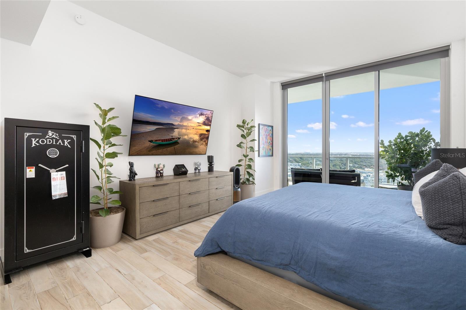 MARINA POINTE EAST - Residential