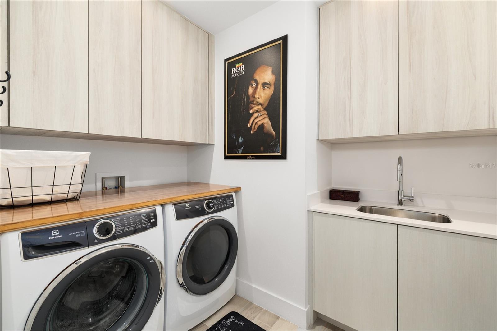 MARINA POINTE EAST - Residential