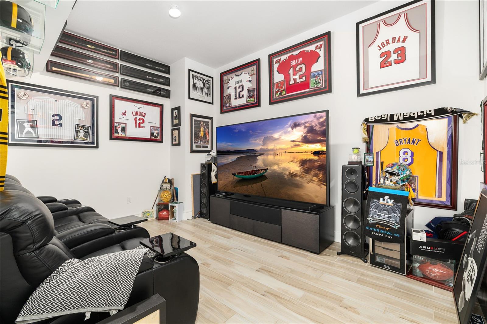 MARINA POINTE EAST - Residential