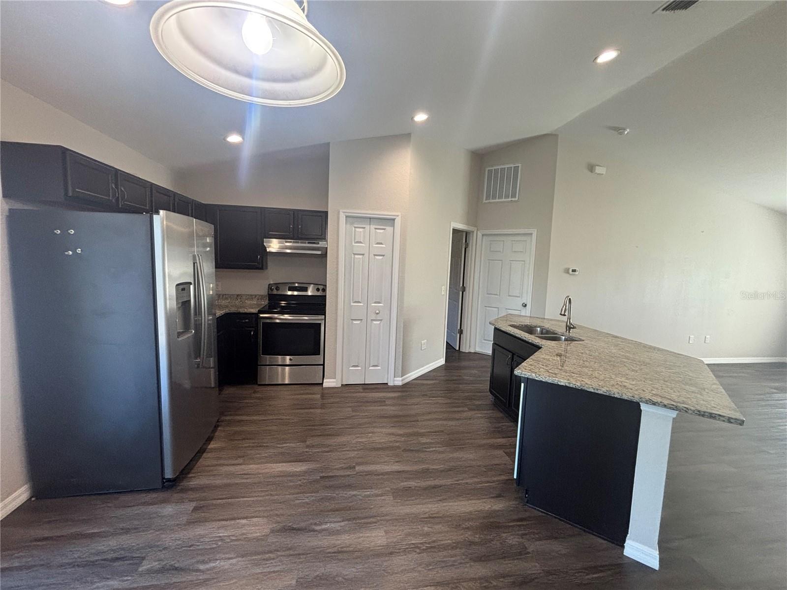 MAARION OAKS UN 10 - Residential Lease